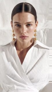 As light as a summer story,
as powerful as a signature piece.
#allsences