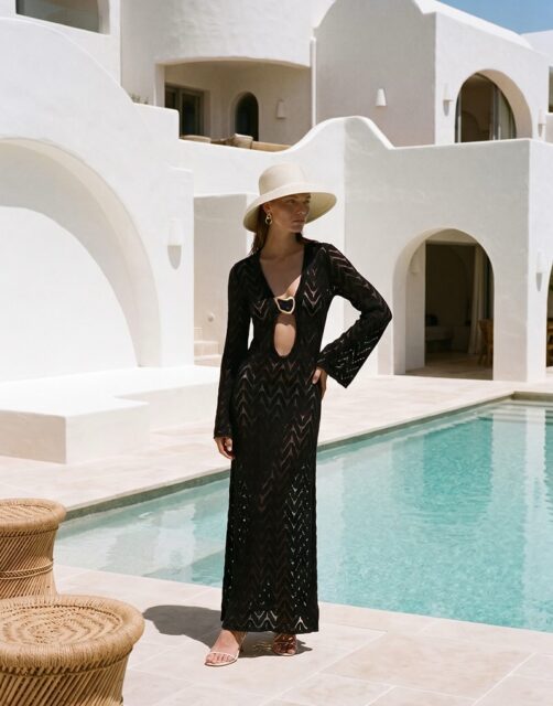 A sophisticated interpretation of vacation style. Shaped with modern details, this exclusive design embodies elegance from the beach to sunset.#allsences