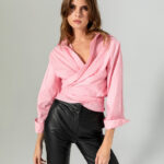 Pembe Çizgili Gömlek